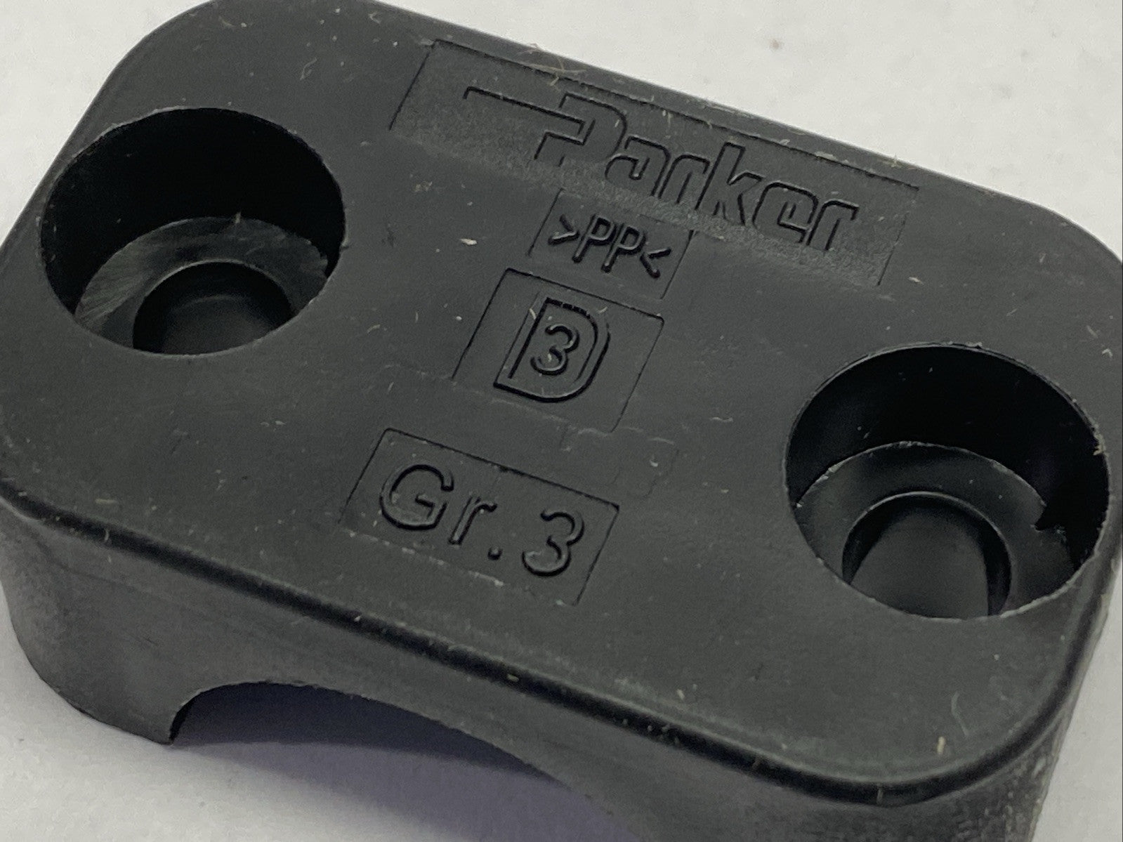 Parker 3254-PP Inch Tube And Hose Clamps 1" LOT OF 10 - Maverick Industrial Sales