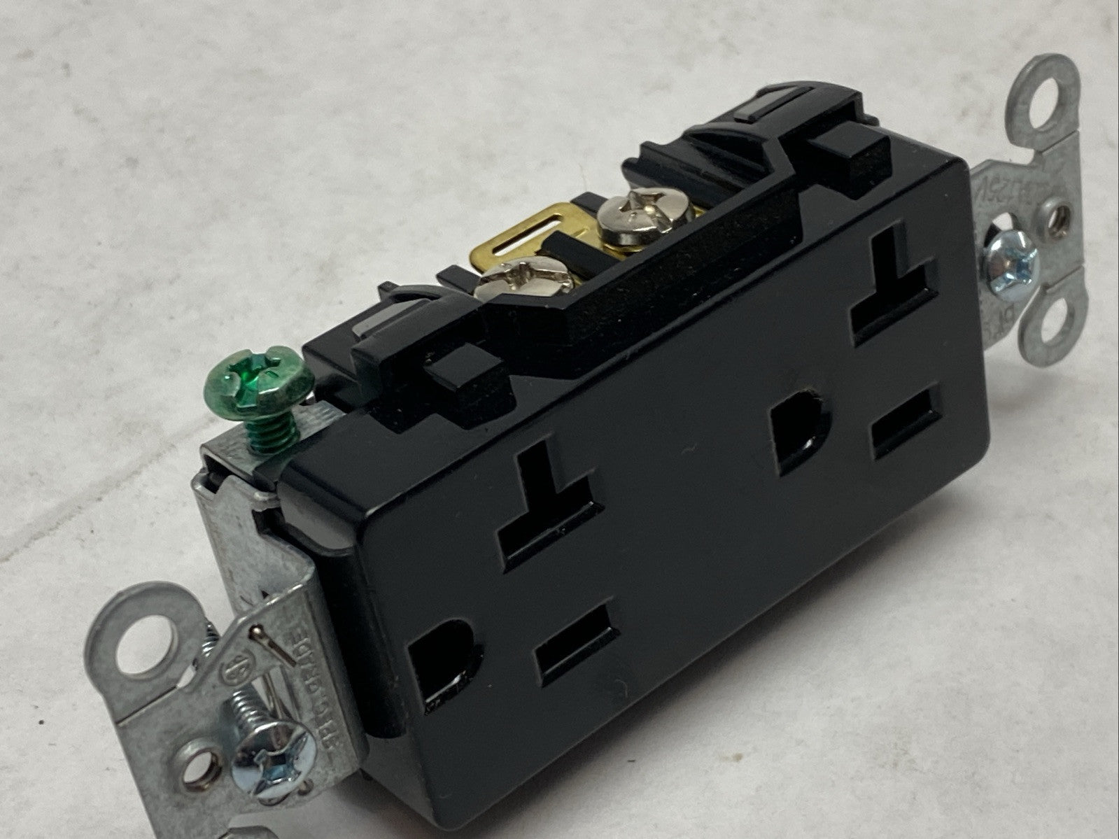 Hubbell DR20BLK Duplex Receptacle Flush Mount Black 20A 125V LOT OF 2 - Maverick Industrial Sales