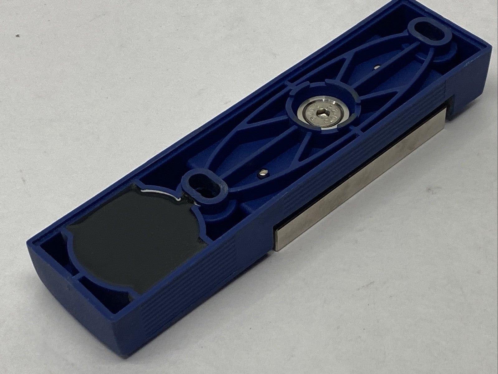 Schmersal MZM 100-B1.1 Solenoid Safety Interlock Switch Plate - Maverick Industrial Sales