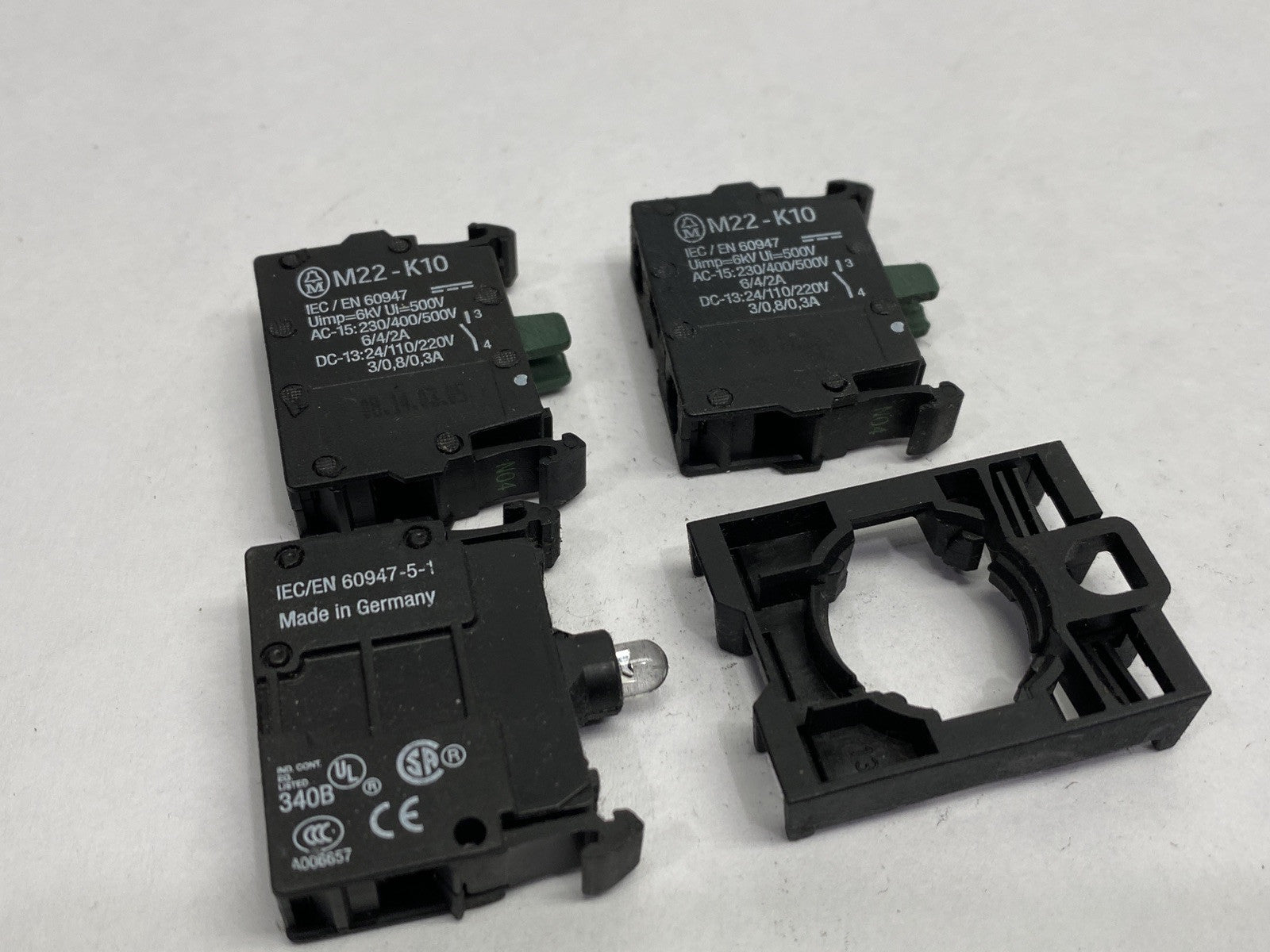 Moeller S-5225 Illuminated 3-Position Selector Switch Assembly Green - Maverick Industrial Sales