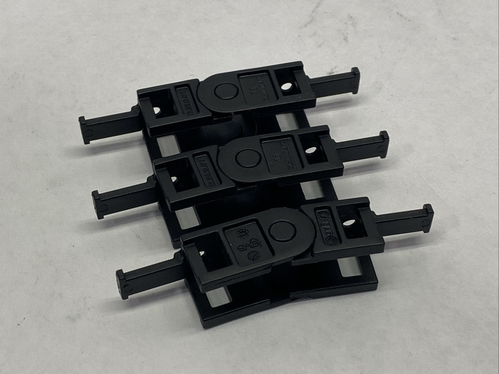 Igus E2-100-10-12PZ Locking Plastic Mounting Bracket w/ Tie Wrap Plates LOT OF 3 - Maverick Industrial Sales