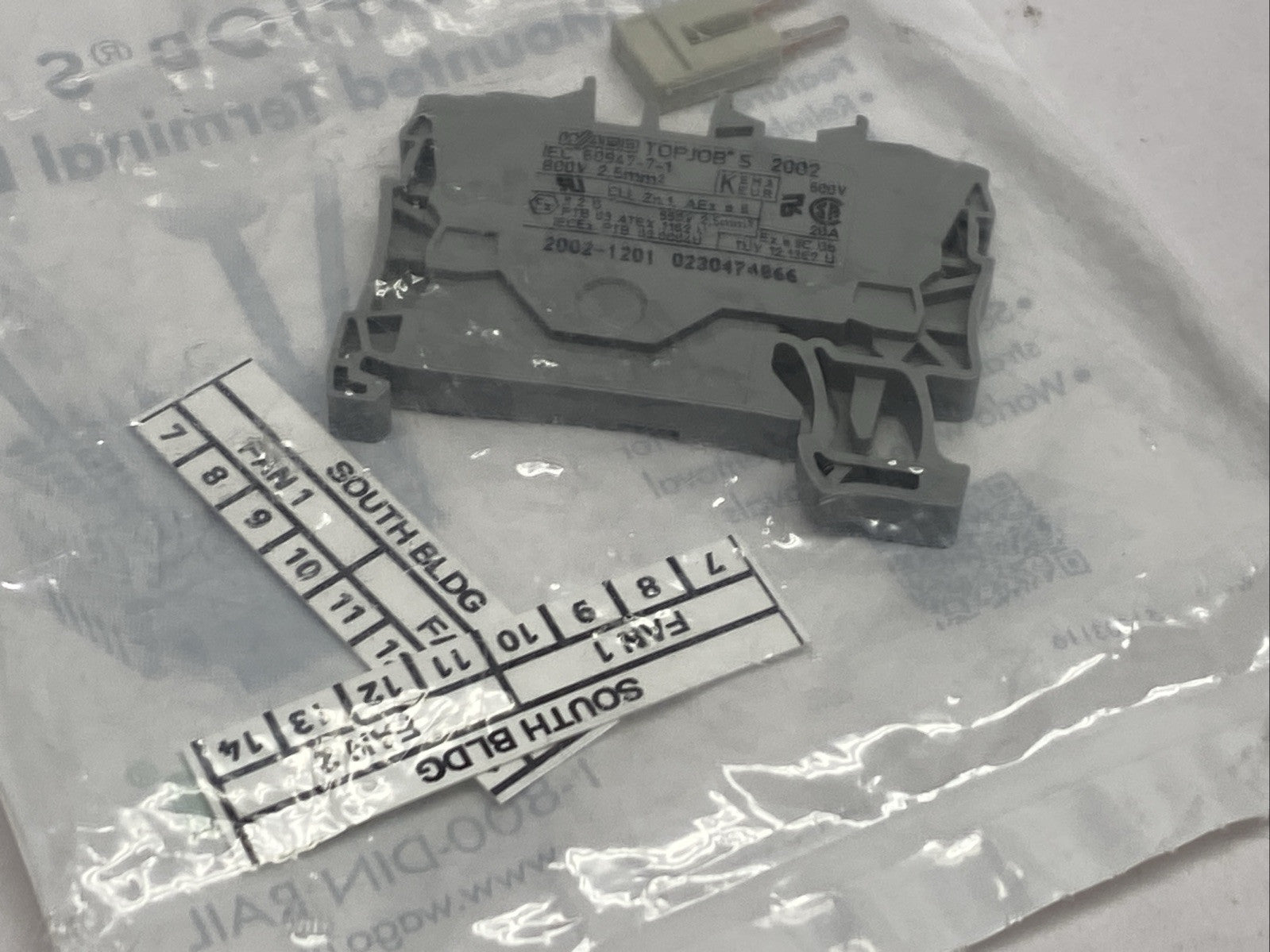 Wago 2002-1201 TopJobs Terminal Block 2.5mm 800v LOT OF 2 - Maverick Industrial Sales