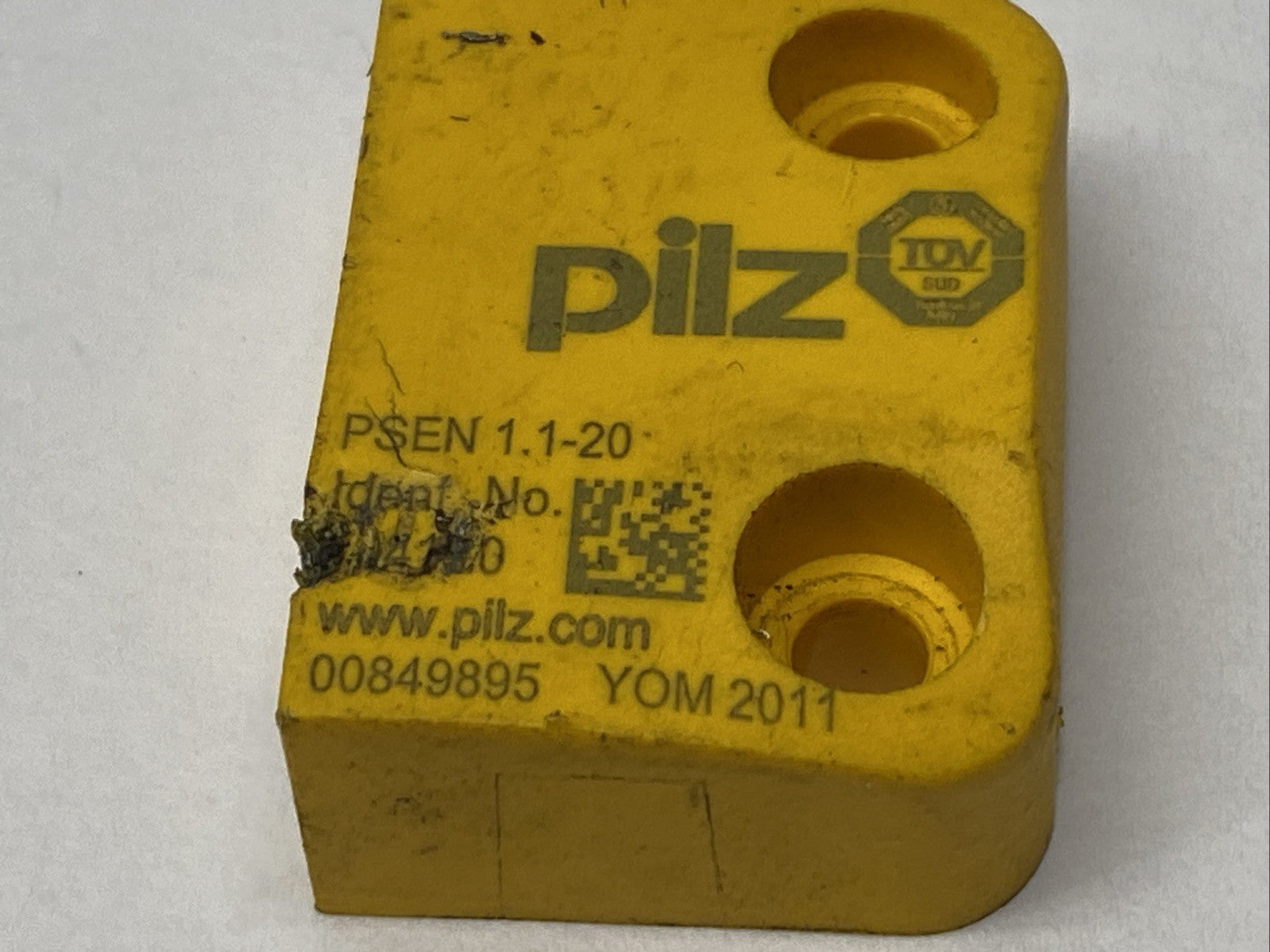 Pilz PSEN 1.1-20 Magnetic Non-Contact Safety Switch 514120 - Maverick Industrial Sales