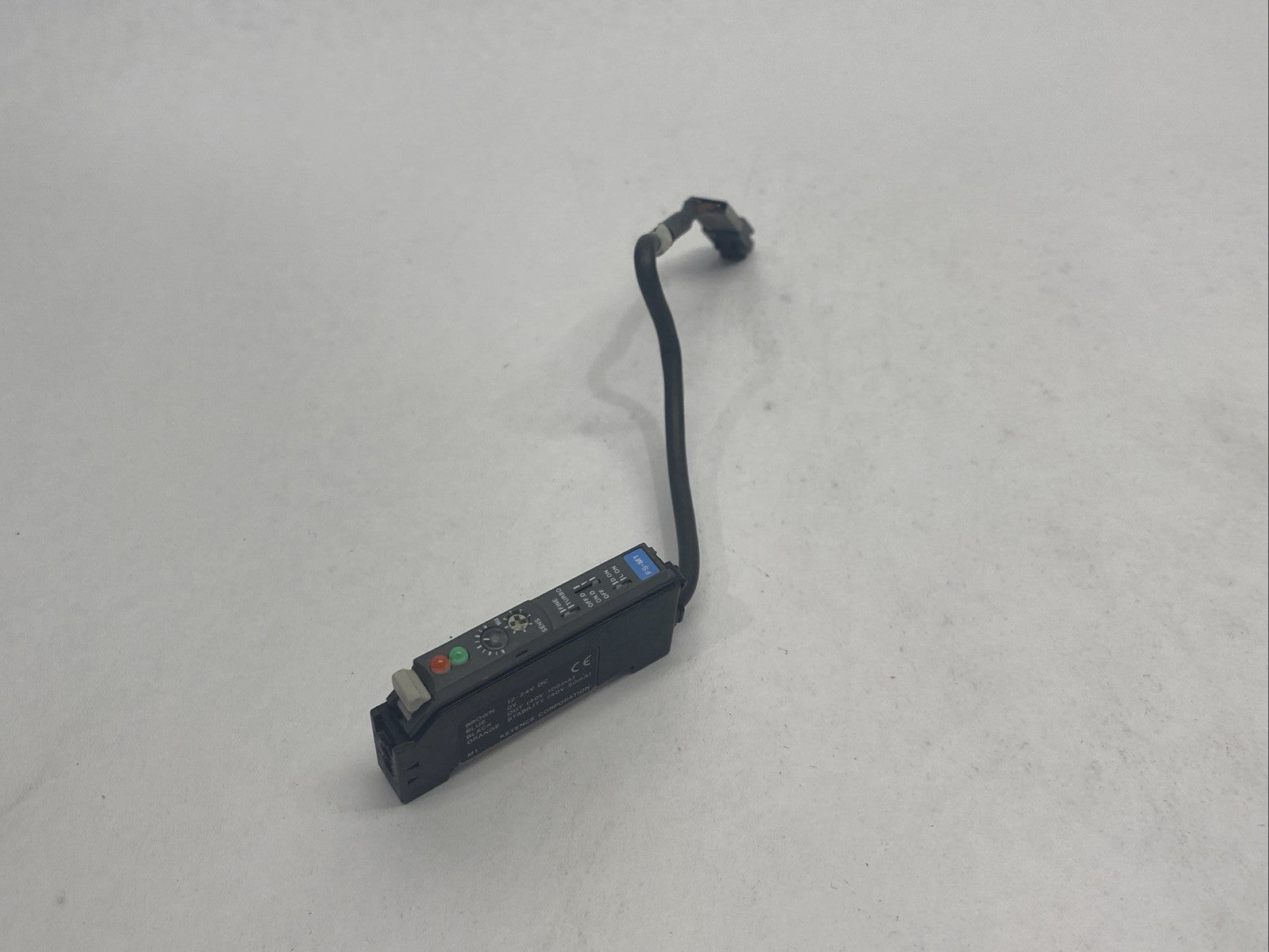 Keyence FS-M1 Fiber Amplifier Main Unit, NPN, NO COVER/DOOR - Maverick Industrial Sales