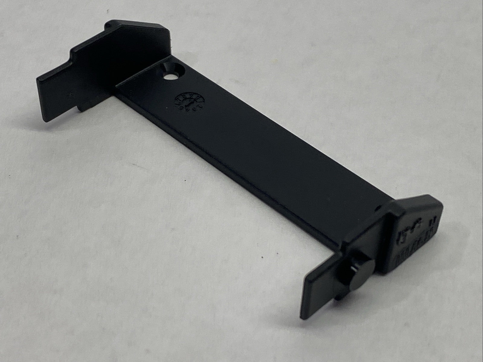 Igus 060-64-12PZ E06 Series Energy Chain Mounting Brackets Male/Female - Maverick Industrial Sales