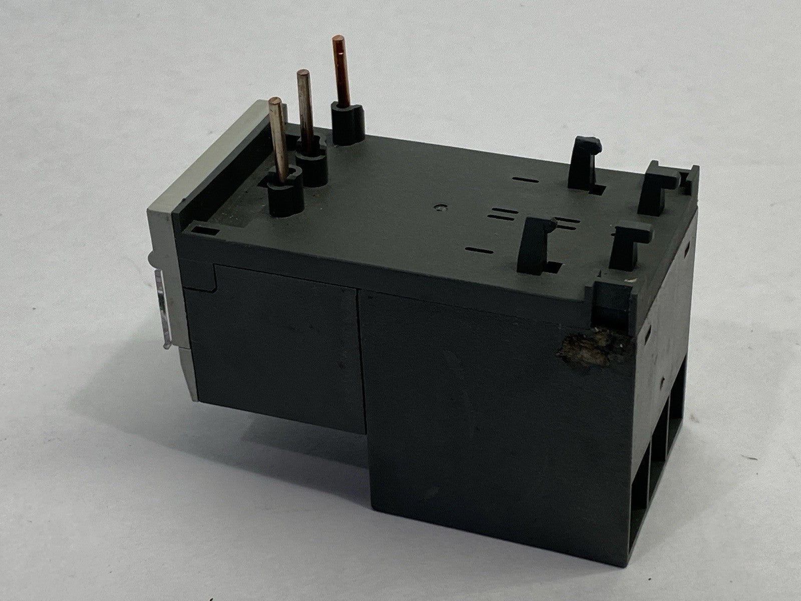 LS Electric MT-32/3K Thermal Overload Relay 1.5/0.3A 6KV 3-Pole - Maverick Industrial Sales