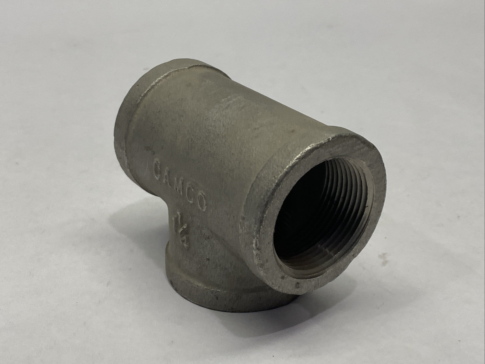 Camco 316-11/4 Pipe Tee Fitting 1-1/2" NPT - Maverick Industrial Sales