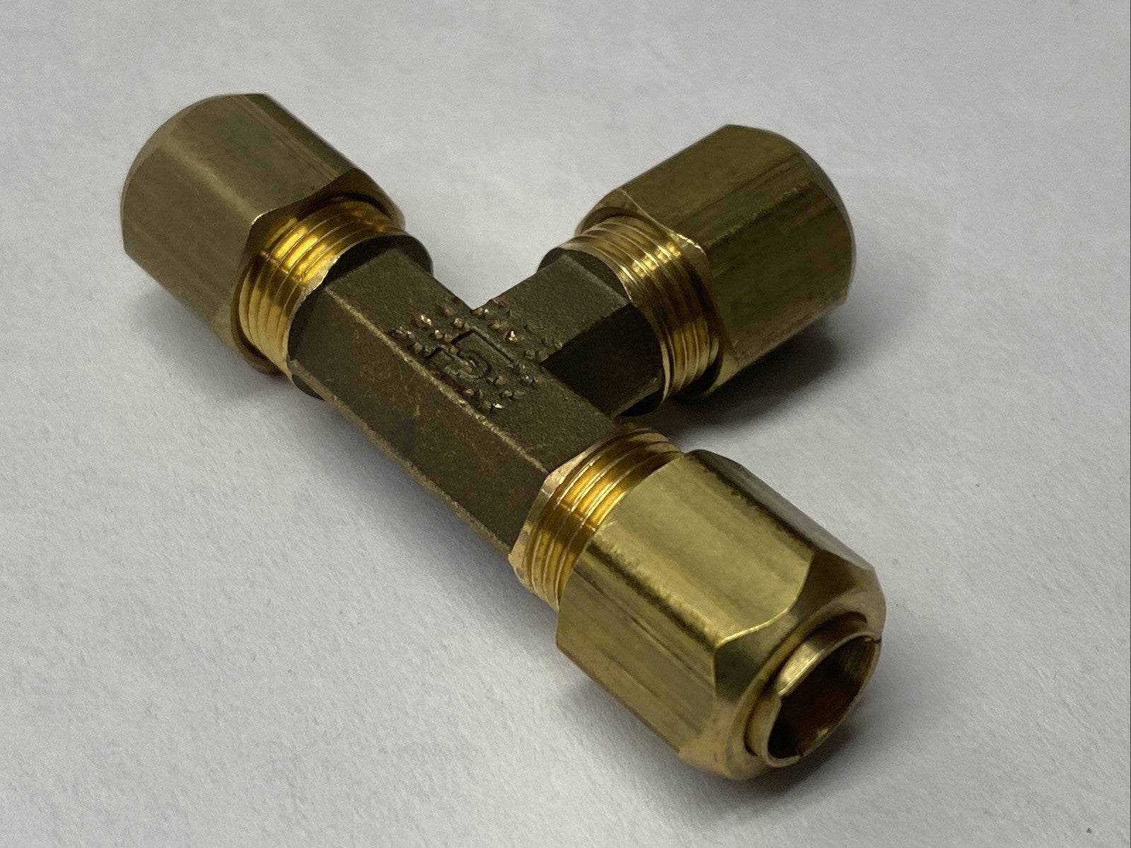Parker JBMB8 Brass Compression Tee Fitting 8mm OD Tube LOT OF 5 - Maverick Industrial Sales