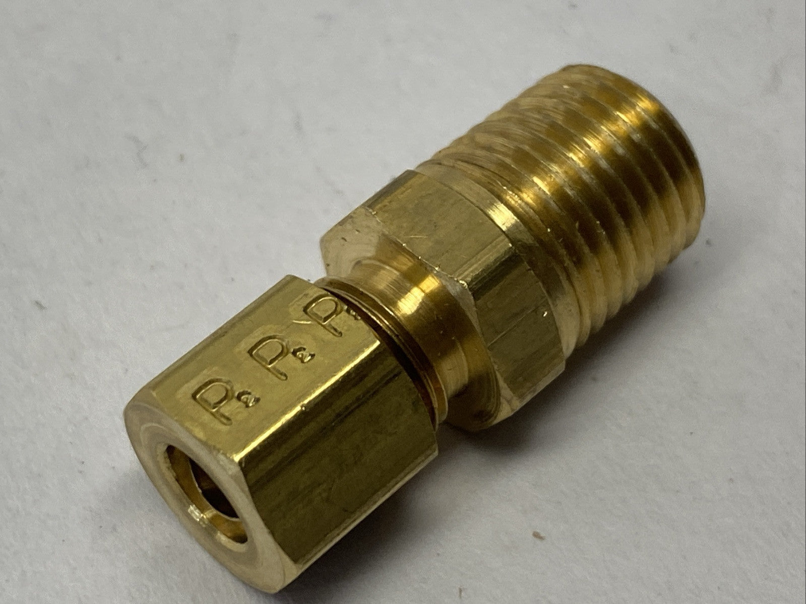 Parker 68C-4-4 Brass Compression Fitting 1/4" OD Tube x 1/4" NPT LOT OF 6 - Maverick Industrial Sales