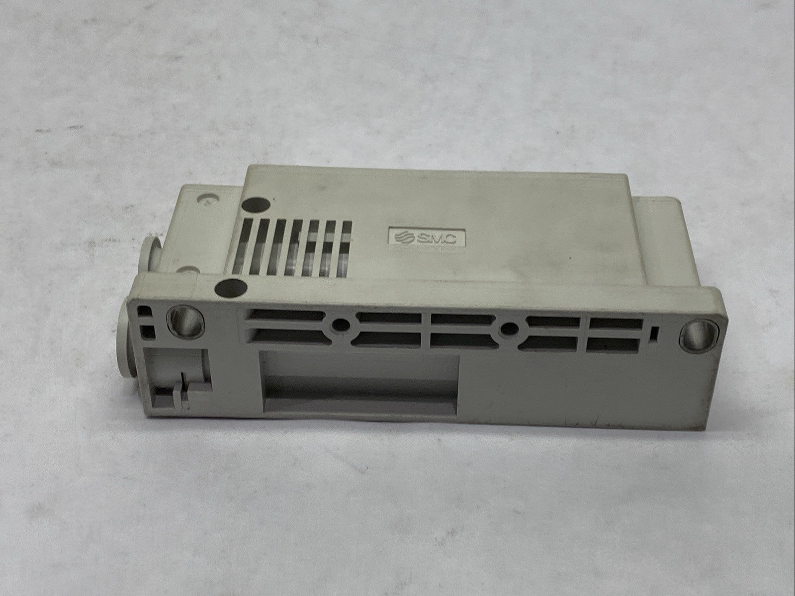 SMC SY50M-3-1A-C0 Pneumatic Manifold U-Side End Plate - Maverick Industrial Sales