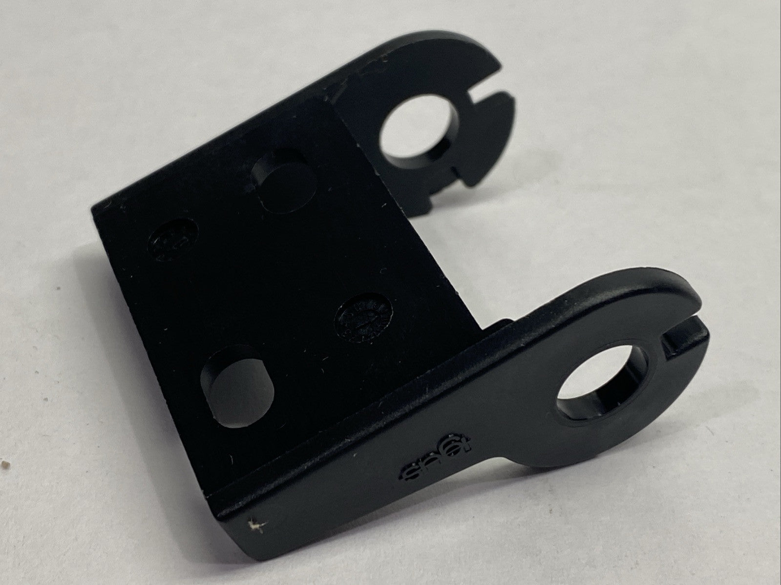 Igus 114-3-12P Cable Carrier End Bracket Male And Female - Maverick Industrial Sales