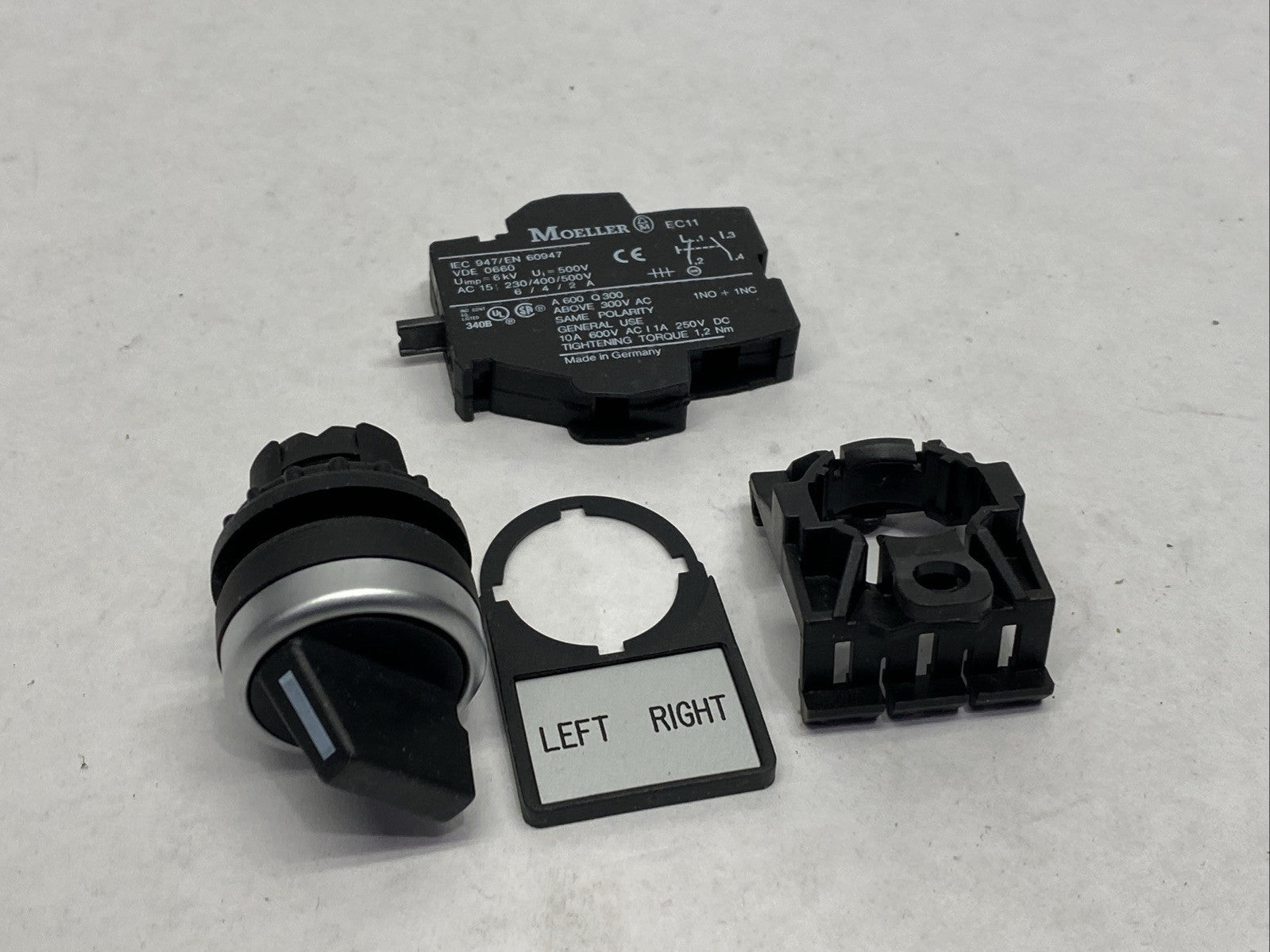 Moeller 5612 2-Position Selector Switch Assembly Black - Maverick Industrial Sales