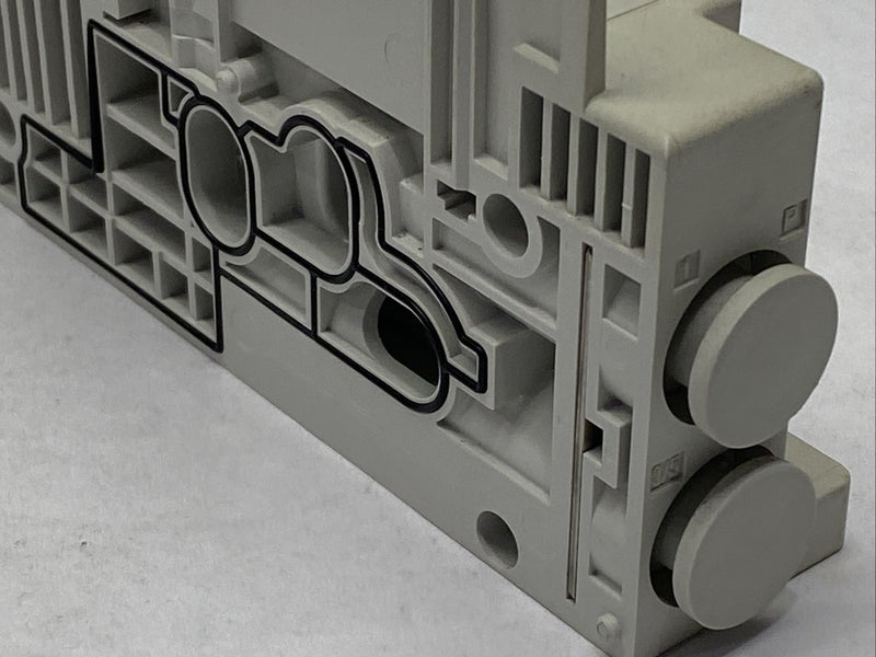 SMC SY50M-3-1A-C0 Pneumatic Manifold U-Side End Plate - Maverick Industrial Sales