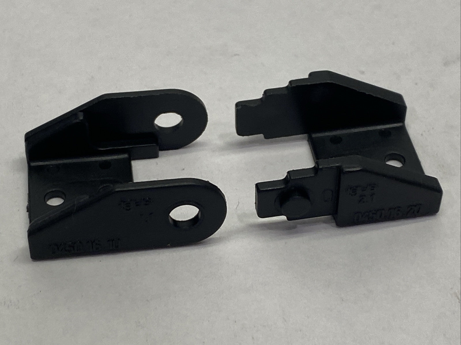 Igus 0450-16-12 Cable Carrier End Bracket Male And Female LOT OF 3 - Maverick Industrial Sales