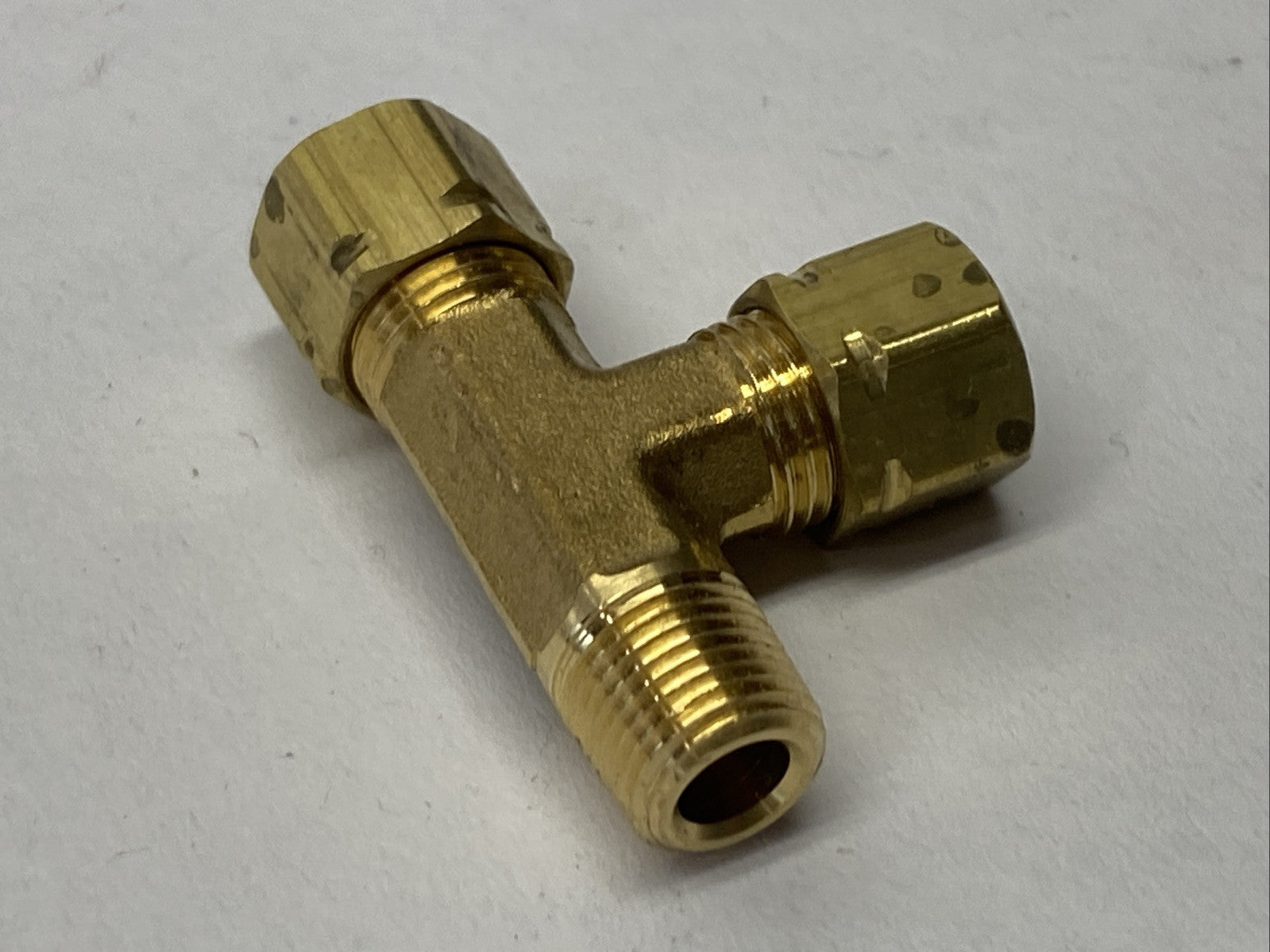 Parker 171CA-4-2 Brass Tee Fitting 1/4" OD Tube x 1/8" Male NPT LOT OF 10 - Maverick Industrial Sales