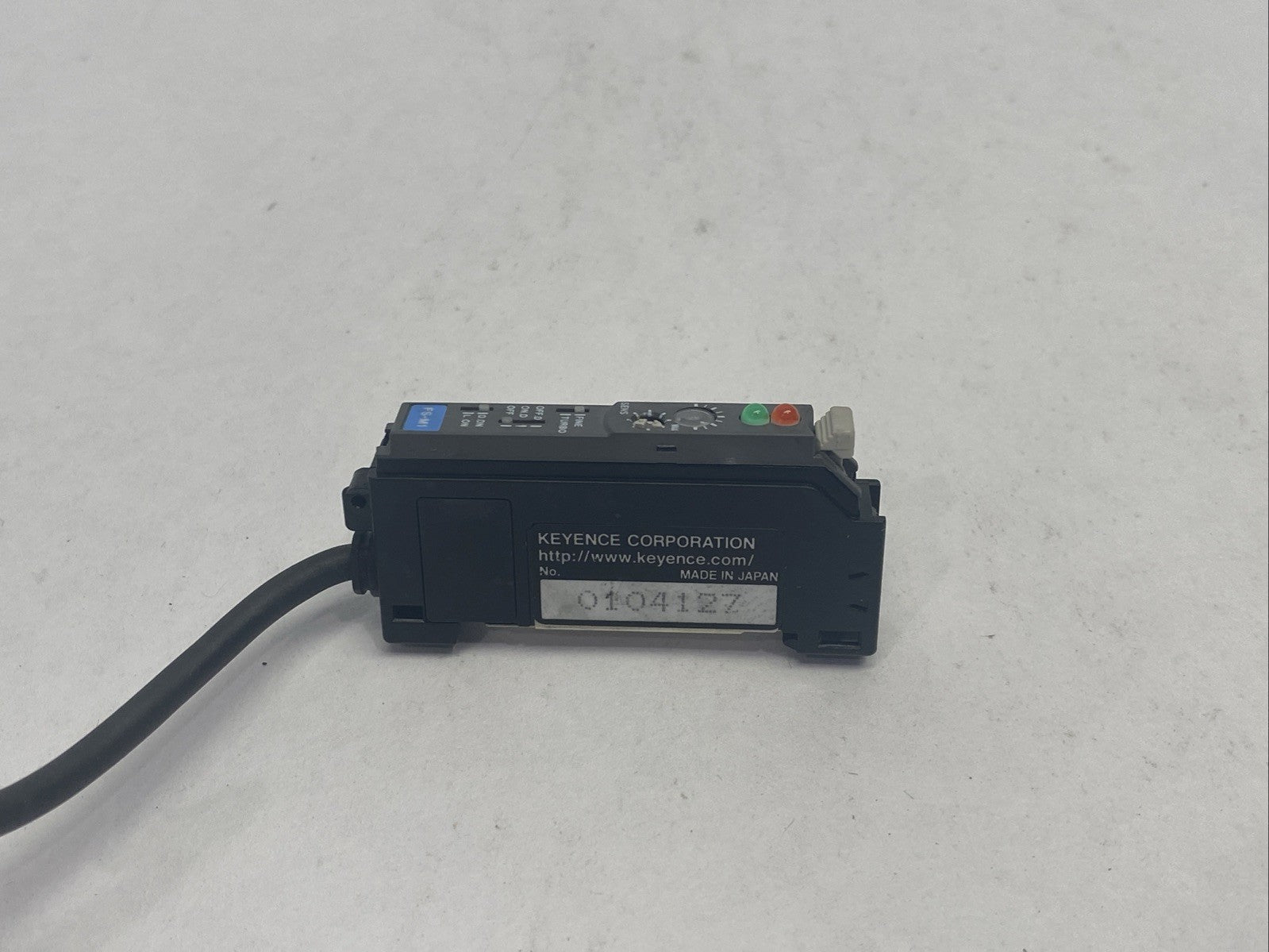 Keyence FS-M1 Fiber Amplifier Main Unit, NPN, NO COVER/DOOR - Maverick Industrial Sales