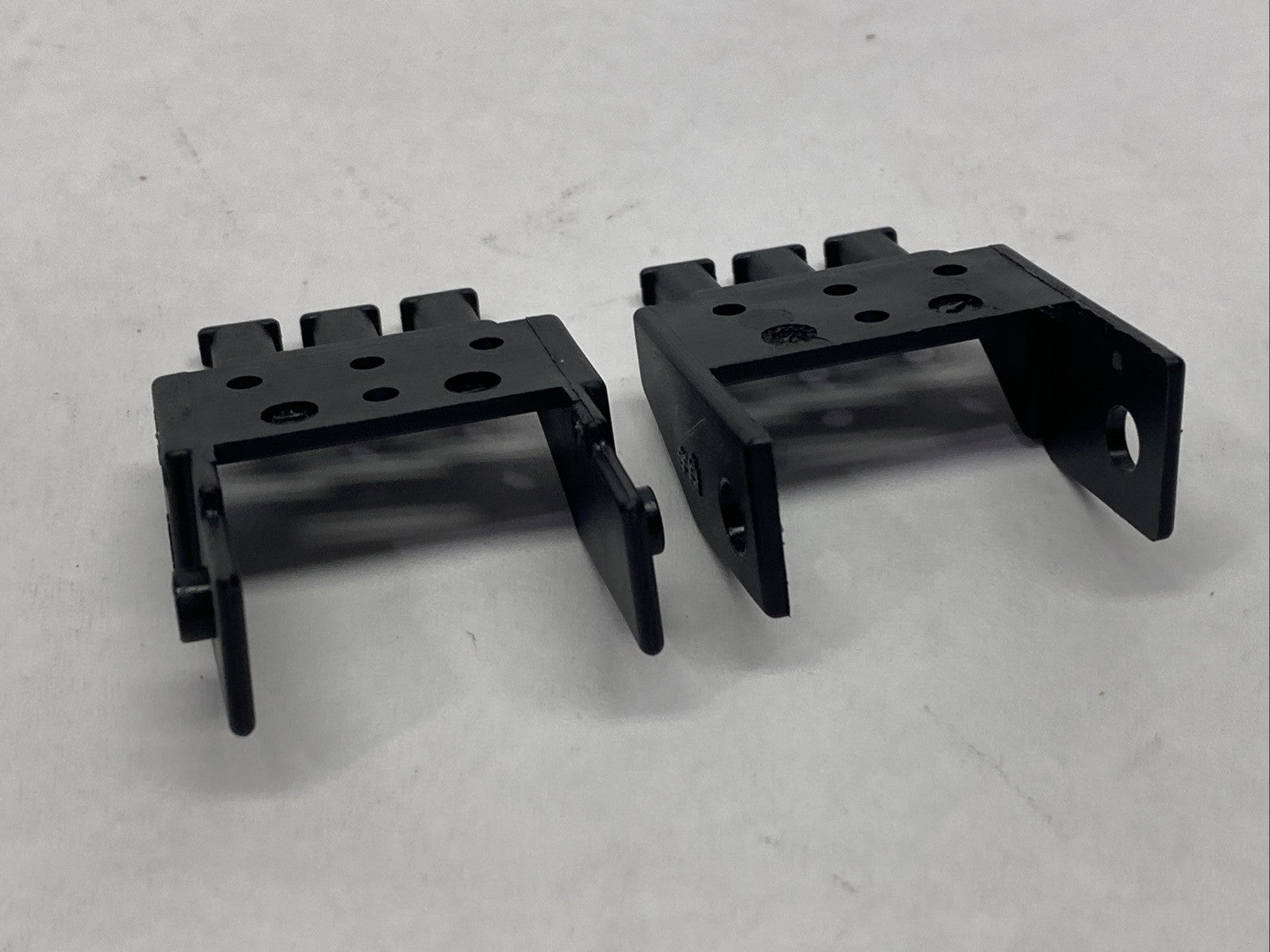 Igus 080-30-12PZMC Inner And Outer Mounting Bracket - Maverick Industrial Sales