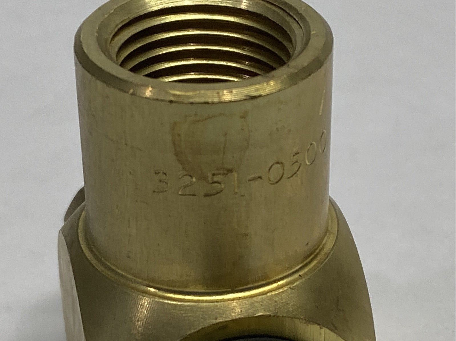Parker 3251-0500 Flow Control Valve 1/2" NPT - Maverick Industrial Sales