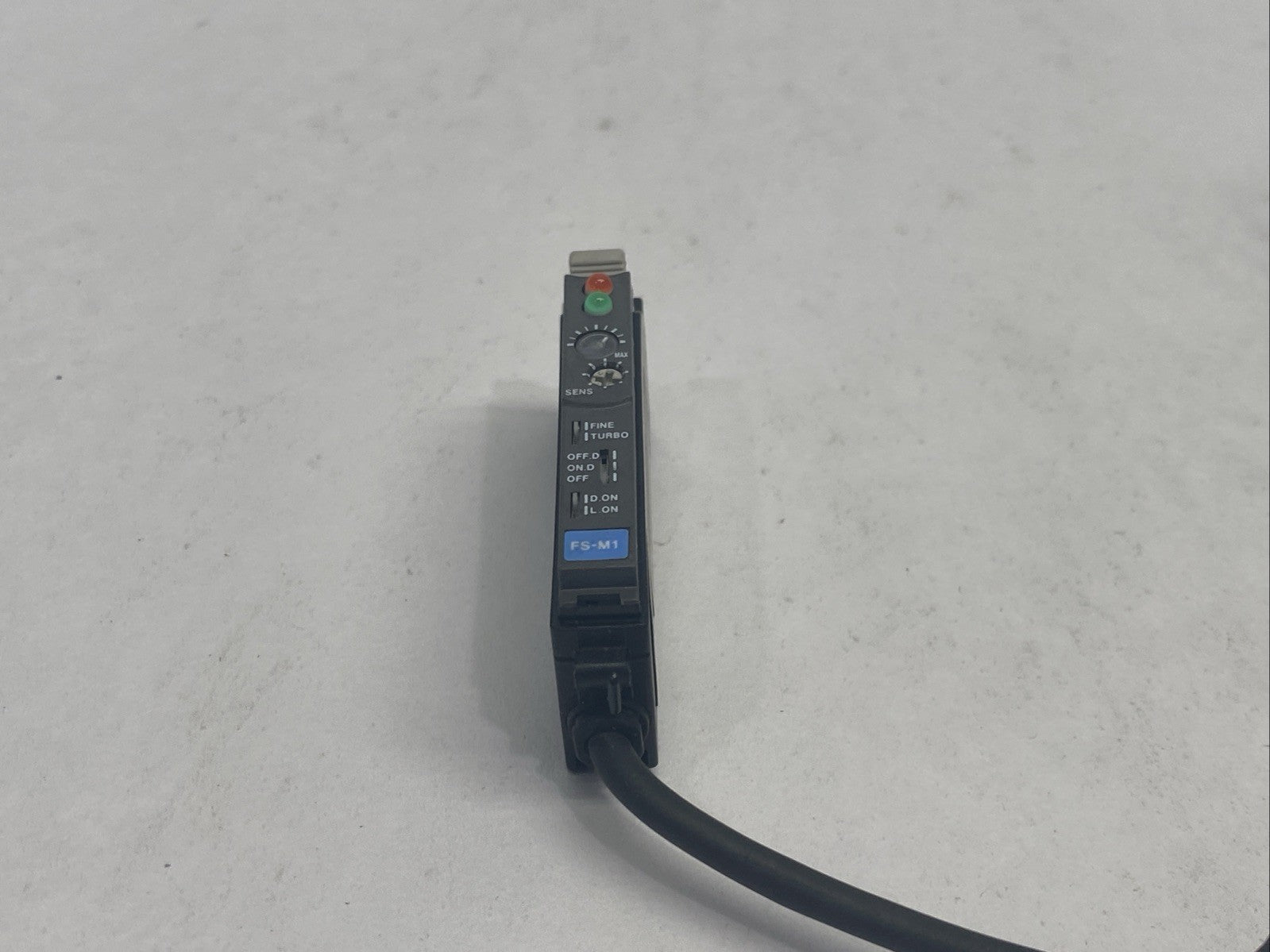 Keyence FS-M1 Fiber Amplifier Main Unit, NPN, NO COVER/DOOR - Maverick Industrial Sales
