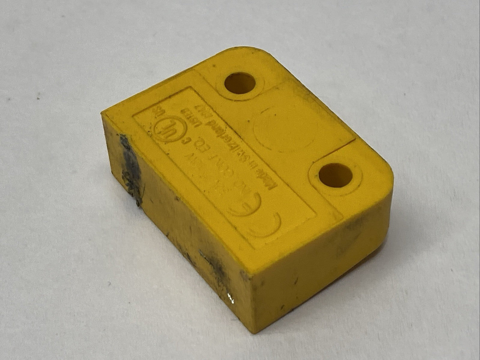 Pilz PSEN 1.1-20 Magnetic Non-Contact Safety Switch 514120 - Maverick Industrial Sales