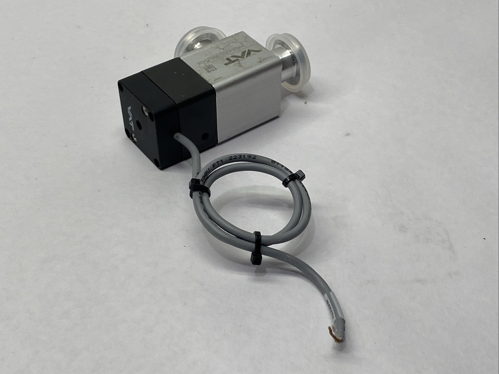 VAT 24424-KA21-0001/0436 Angle Vacuum Valve - Maverick Industrial Sales