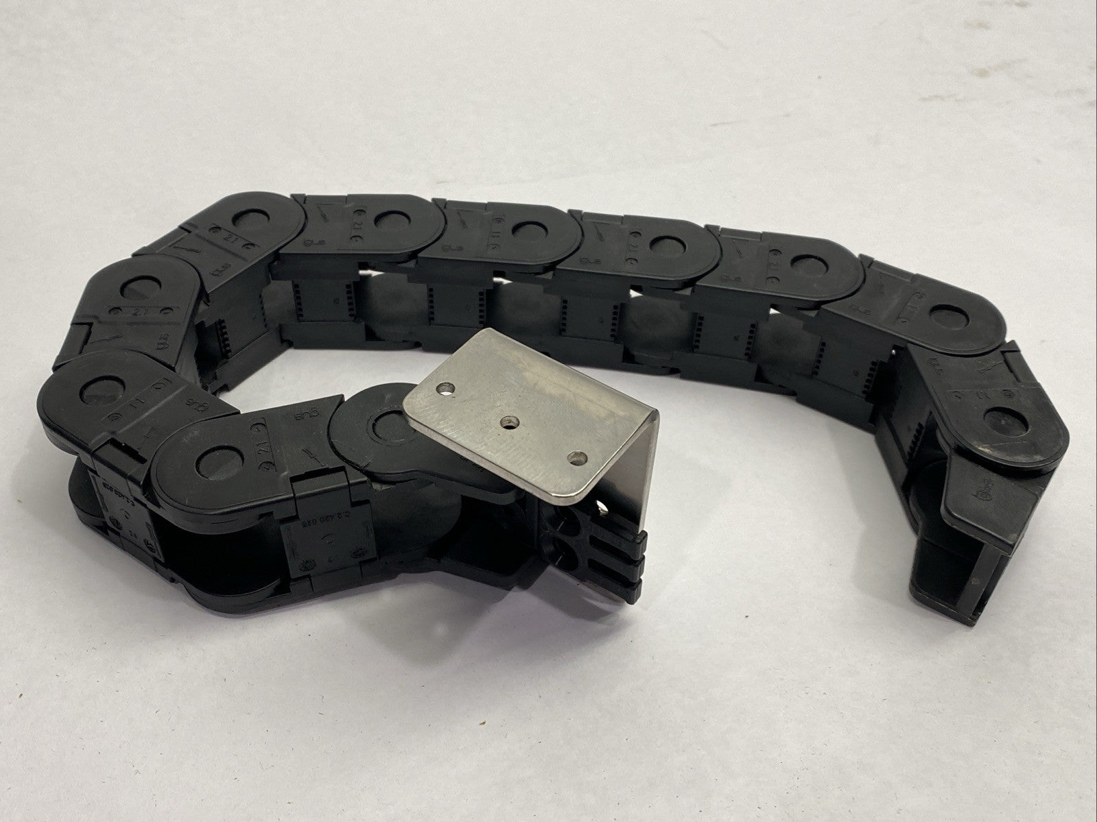 Igus E2.26.025.048 Series E2.26 Energy Chain 10 Links 1.5ft w/ 2020.34PZ.A2 - Maverick Industrial Sales