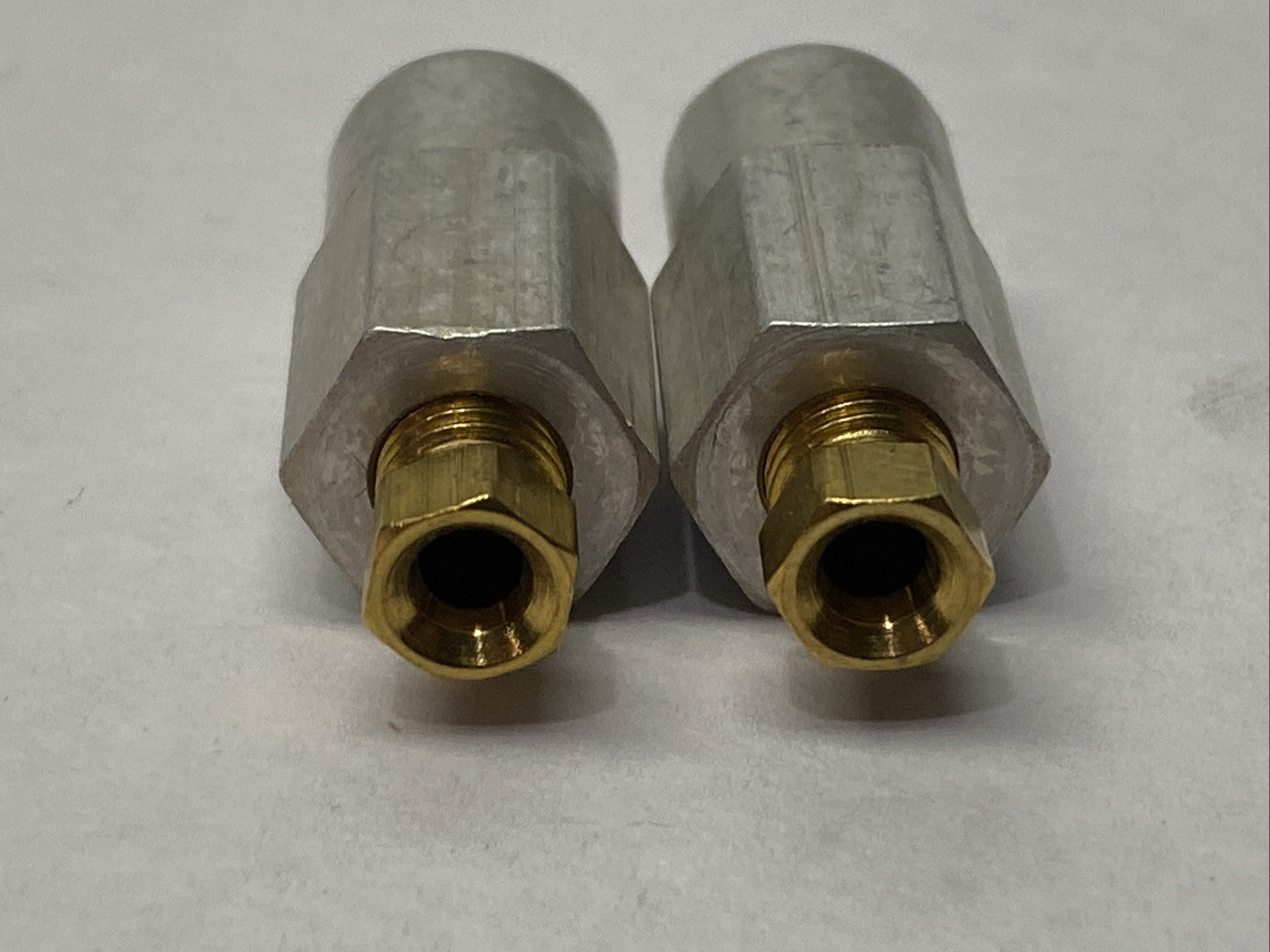 Lincoln Industrial 82617 Snap On Coupler Straight Tube Connector 1/8" LOT OF 2 - Maverick Industrial Sales