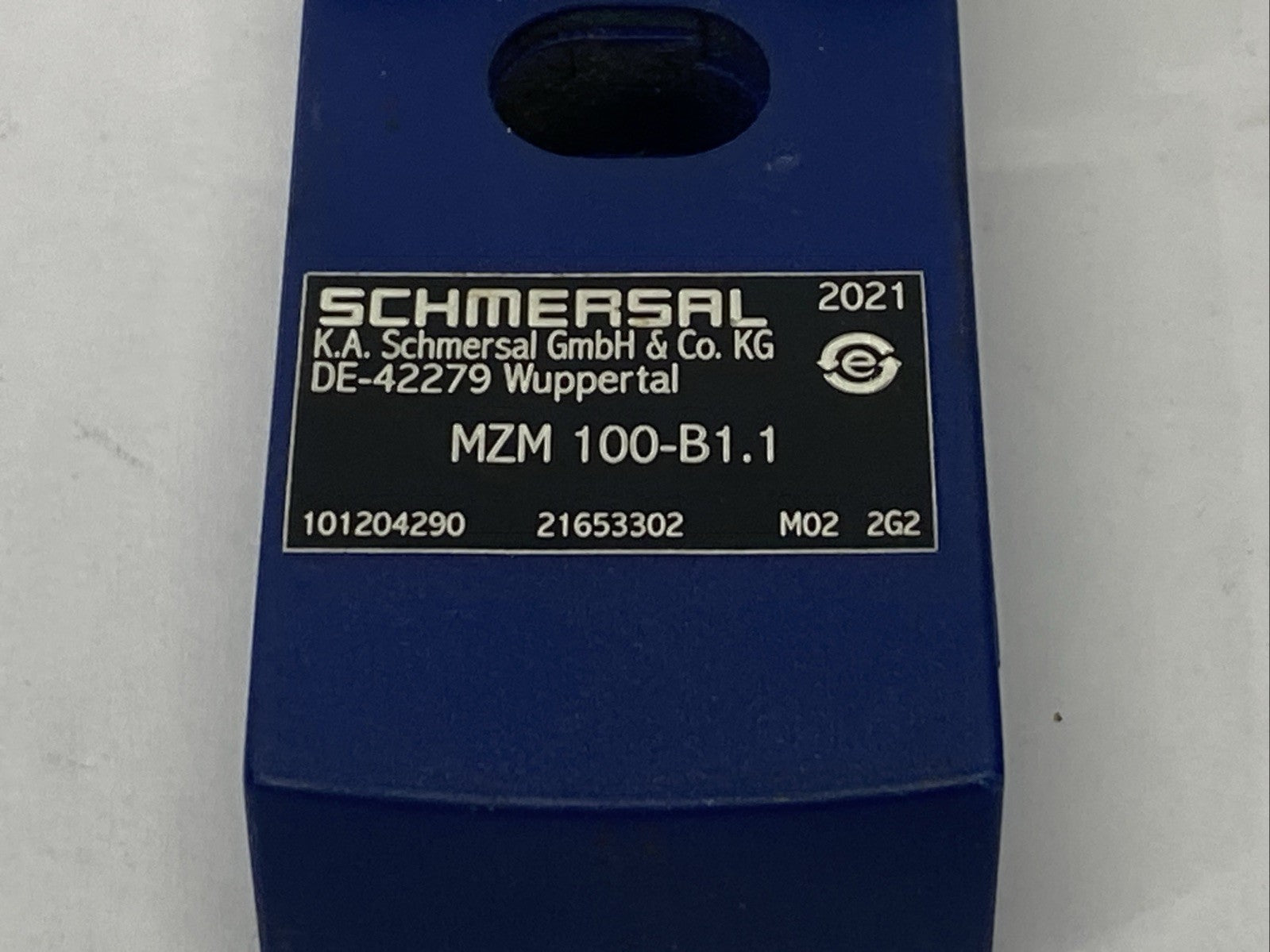 Schmersal MZM 100-B1.1 Solenoid Safety Interlock Switch Plate - Maverick Industrial Sales