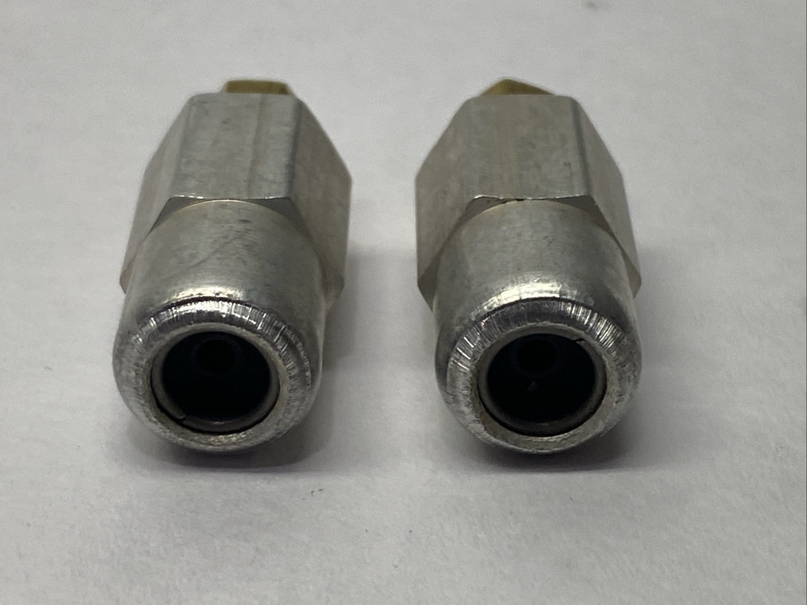 Lincoln Industrial 82617 Snap On Coupler Straight Tube Connector 1/8" LOT OF 2 - Maverick Industrial Sales