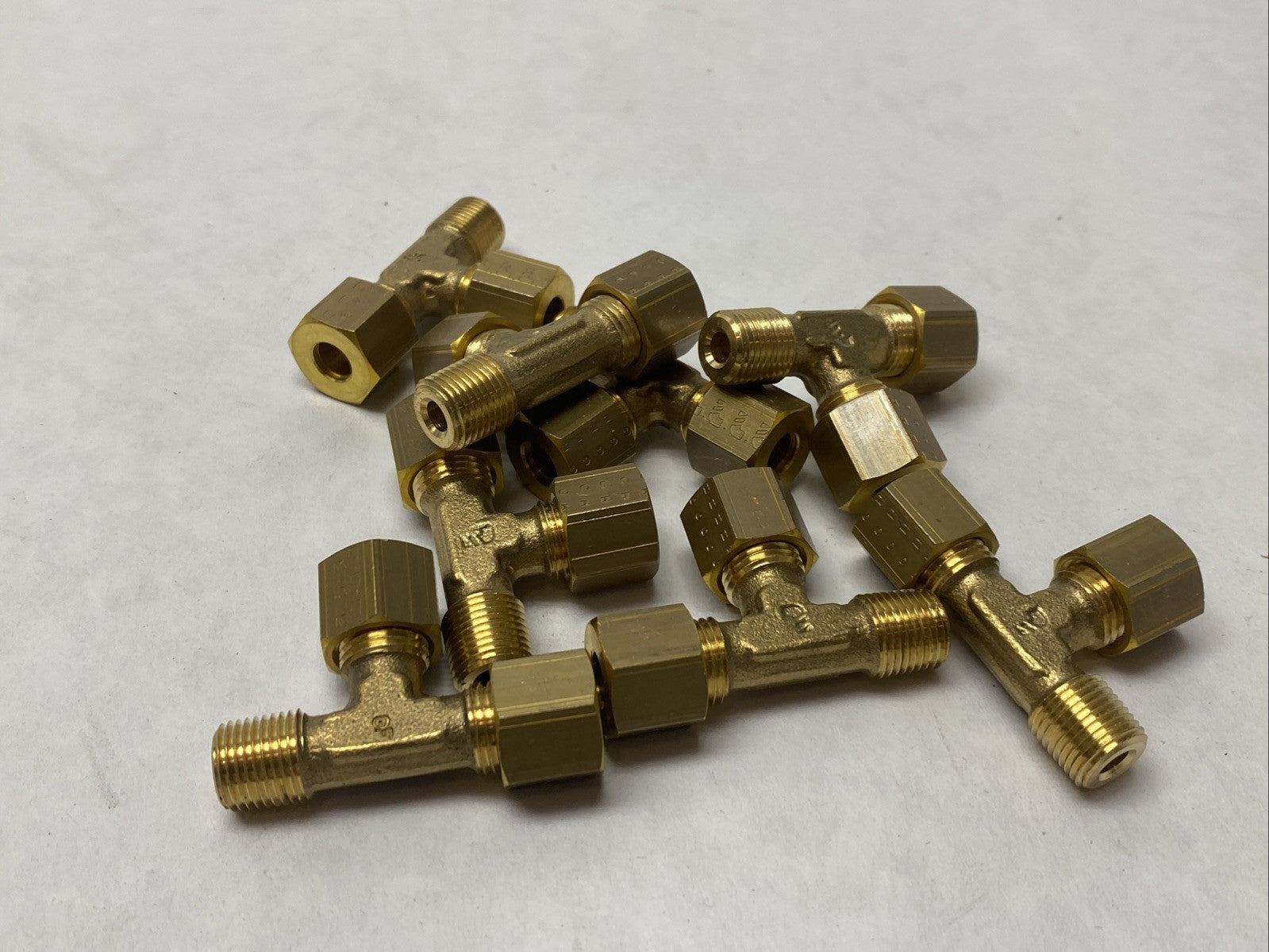 Parker 0103 06 10 Brass Compression Tee Fitting 6mm OD Tube LOT OF 8 - Maverick Industrial Sales
