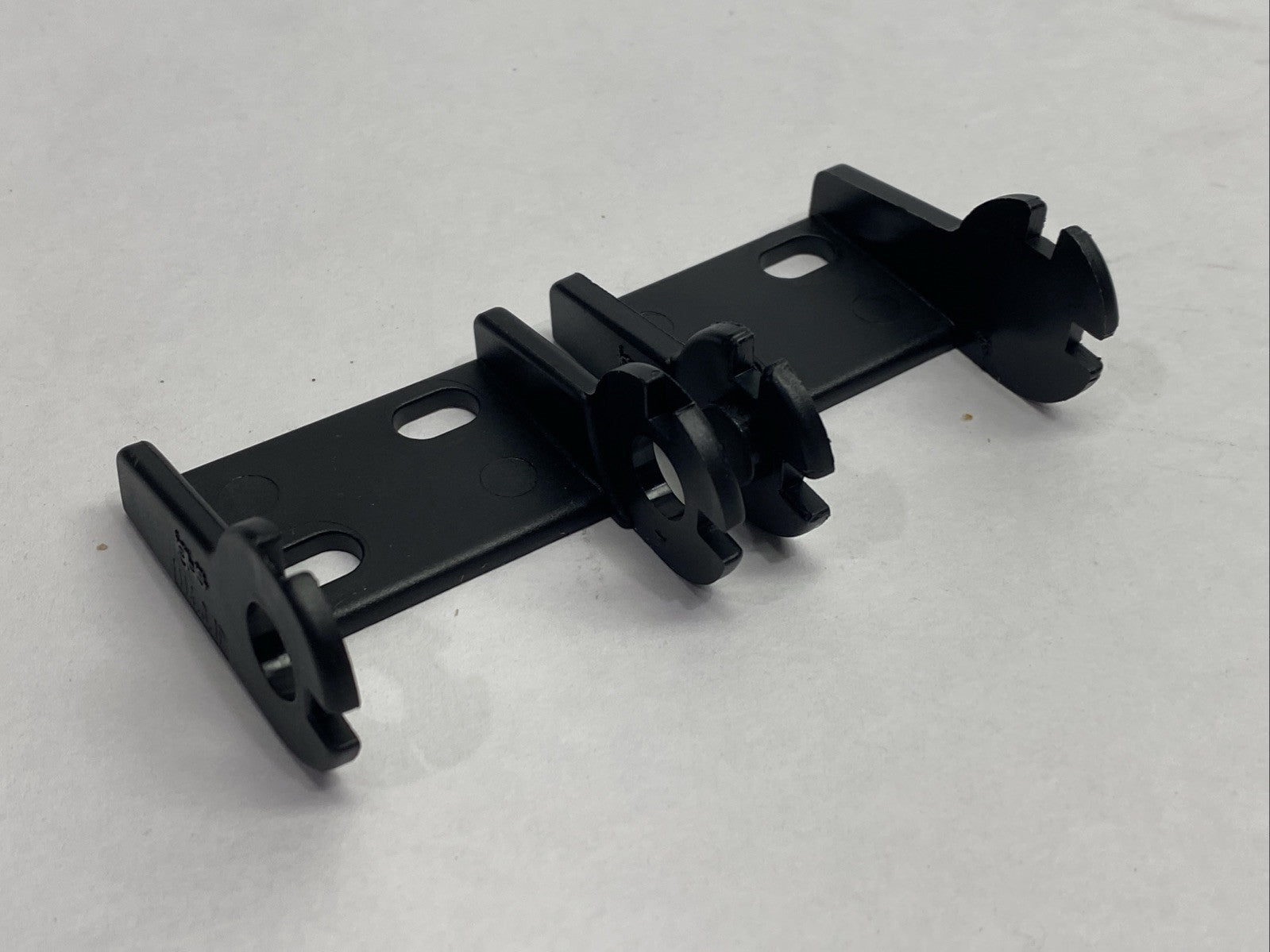 Igus 114-3-12P Cable Carrier End Bracket Male And Female - Maverick Industrial Sales