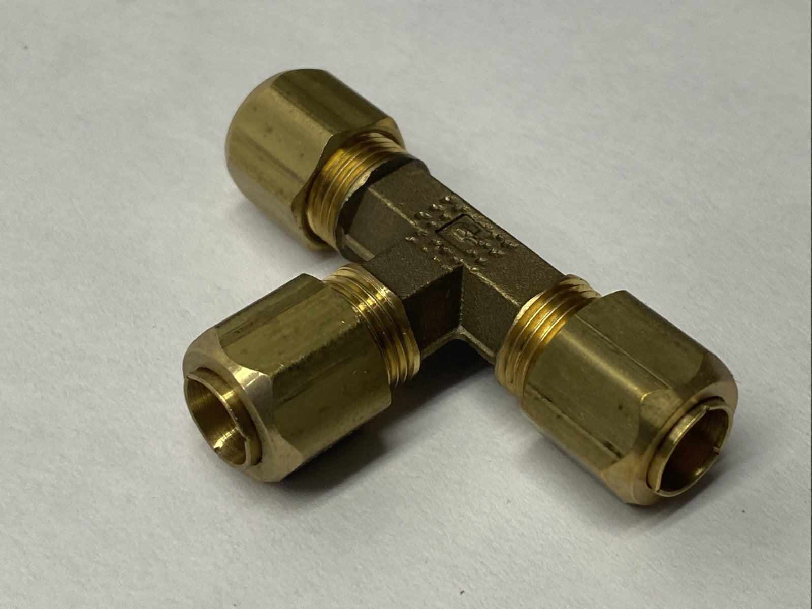 Parker JBMB8 Brass Compression Tee Fitting 8mm OD Tube LOT OF 5 - Maverick Industrial Sales