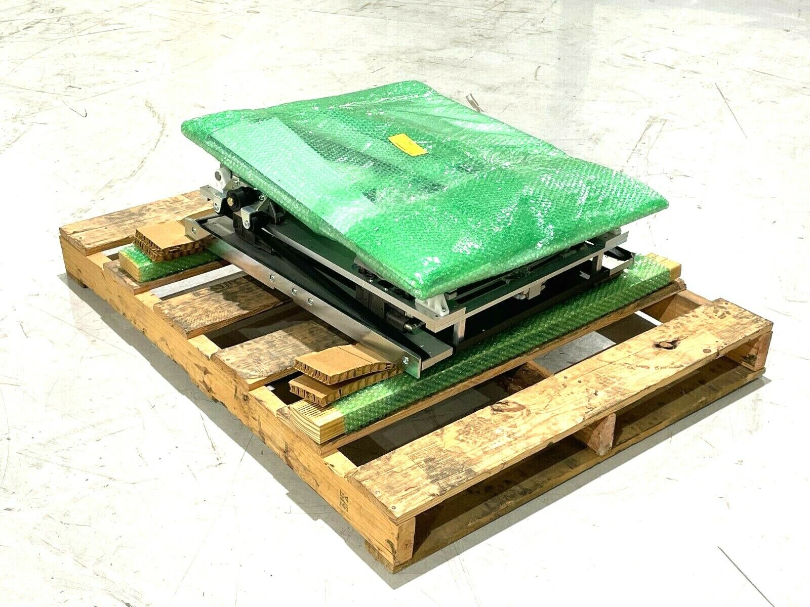 Bosch Rexroth 3841056096 Lift Transfer Unit HQ2-DPXBQ800BL1040 No Motor - Maverick Industrial Sales