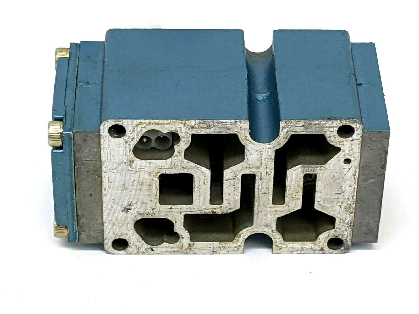 PR63D-1CBA-9 | MAC Valves Sandwich Pressure Regulator MANIFOLD BASE ONLY - Used - Maverick Industrial Sales