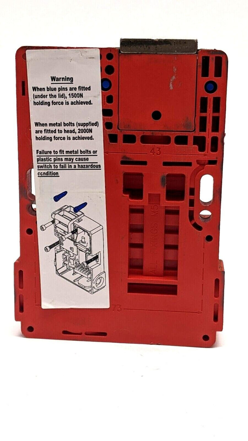 Allen Bradley 440G-T27171 Ser A Guardmaster Locking Safety Switch - Maverick Industrial Sales