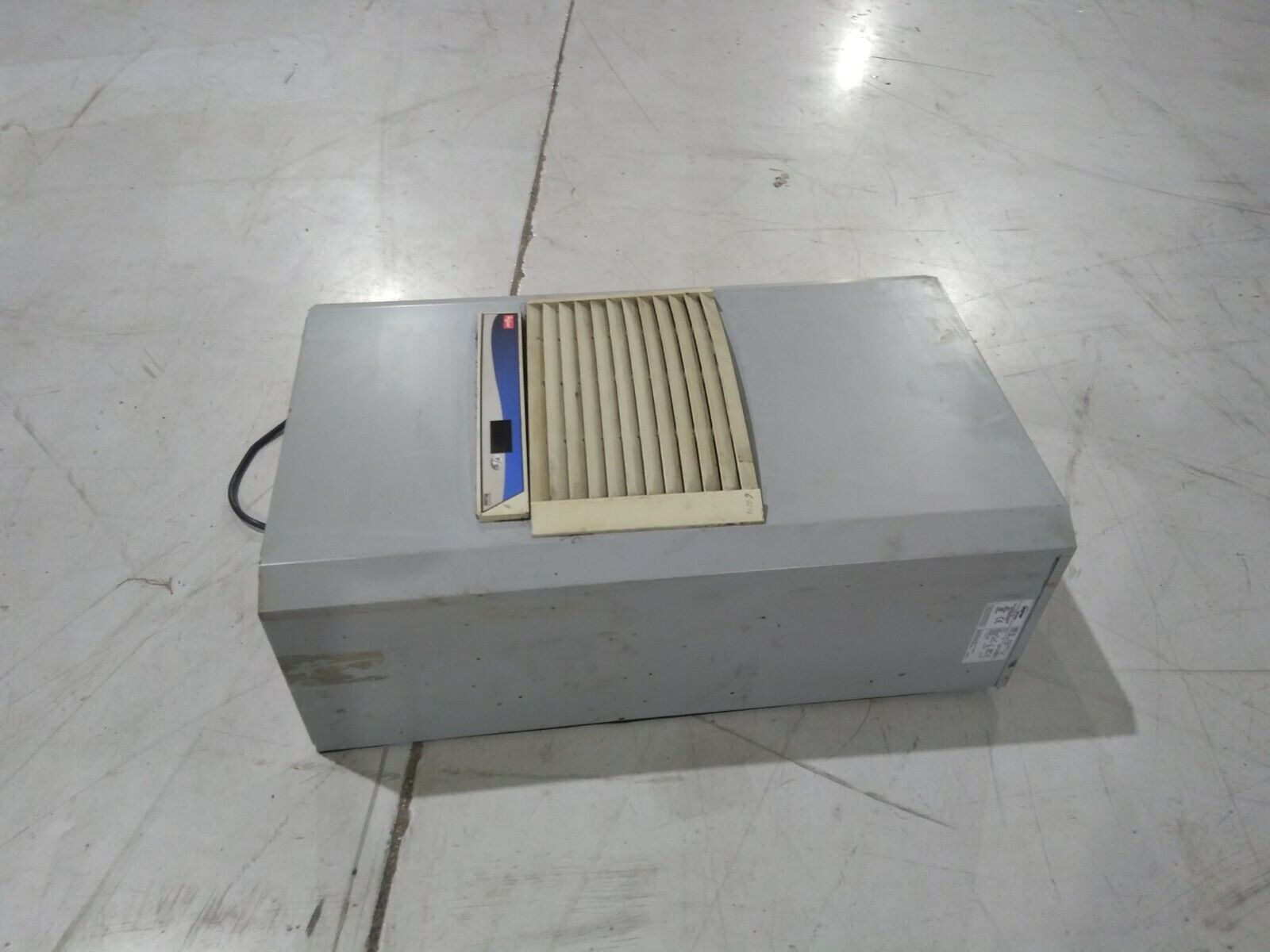 APW McLean M28-0416-G007H Electronic Enclosure Air Conditioner 115V 1PH - Maverick Industrial Sales