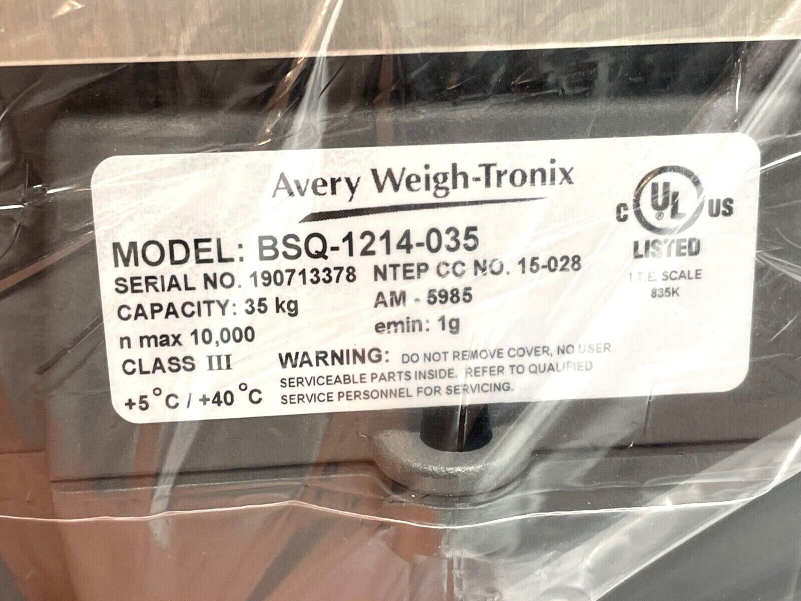 Avery Weigh-Tronix ZP900-1214-035-PB1 Shipping Scale 70lbs AWT05-508822 - Maverick Industrial Sales
