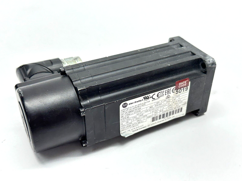 Allen Bradley VPL-B0632F-PK12AA Ser A AC Servo Motor 4600RPM 0.5HP Continuous - Maverick Industrial Sales