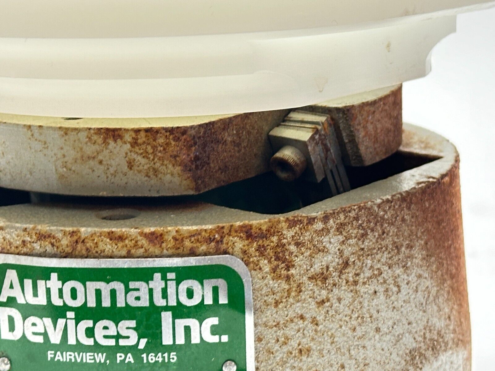 Automation Devices 05CC.1 Model 5 Vibratory Feeder Base Unit w/ 6" V Feeder Bowl - Maverick Industrial Sales