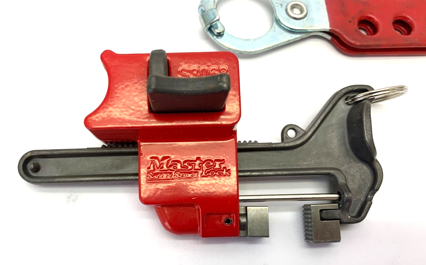 Master Lock Safety Series S3068 Seal Tight Handle-On Ball Valve Lock - Maverick Industrial Sales