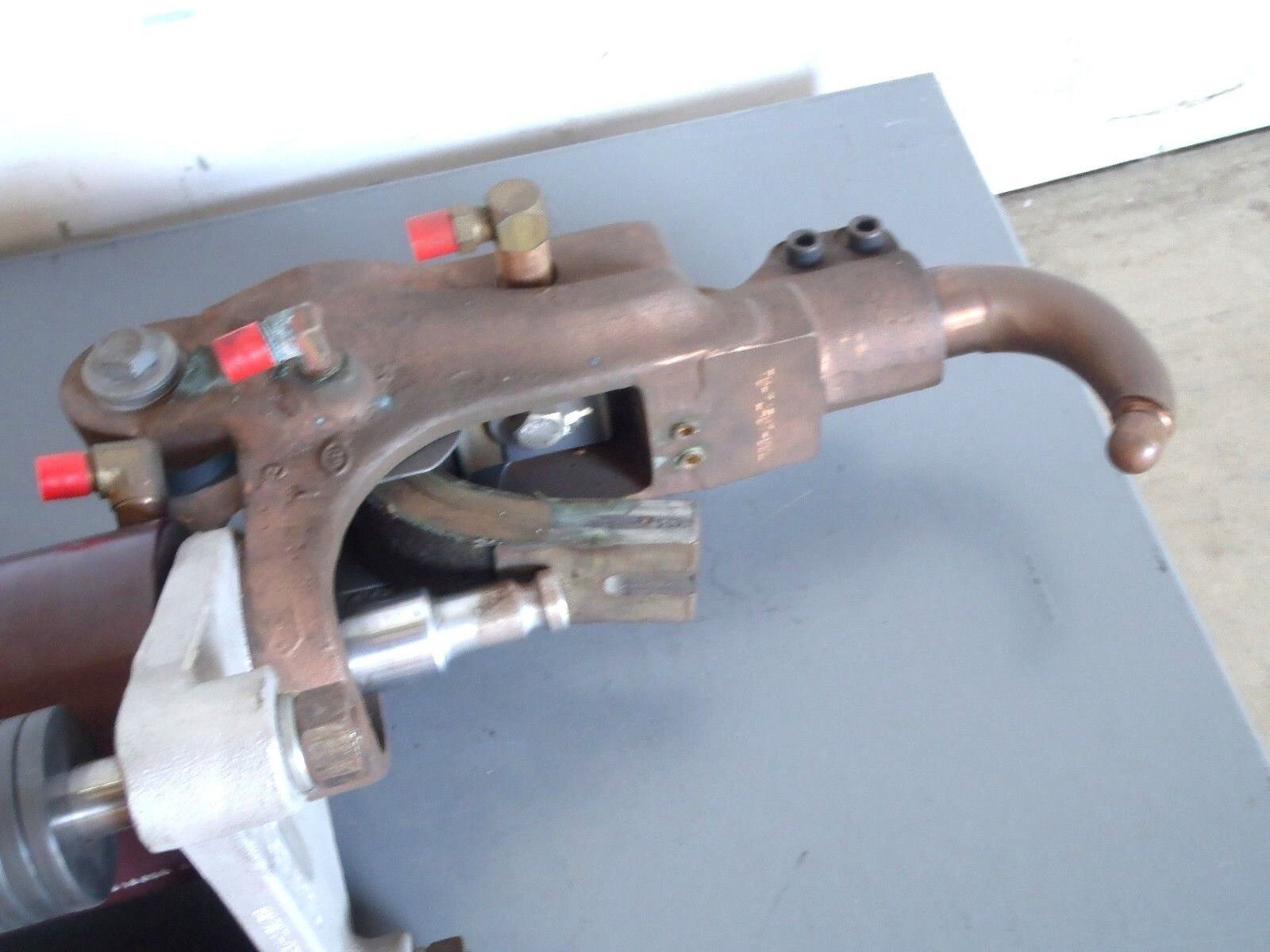 Milco MFG. C-Type Weld Gun 626-10107-01 Robotic Welding Cylinder ML-5403-06 - Maverick Industrial Sales