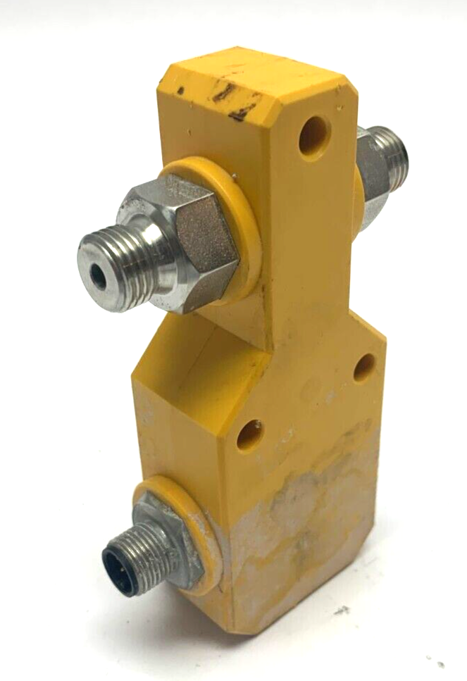 Turck FCI-D04A4P-AP8X-H1141 Class 2 Inline Flow Control Sensor 24VDC - Maverick Industrial Sales