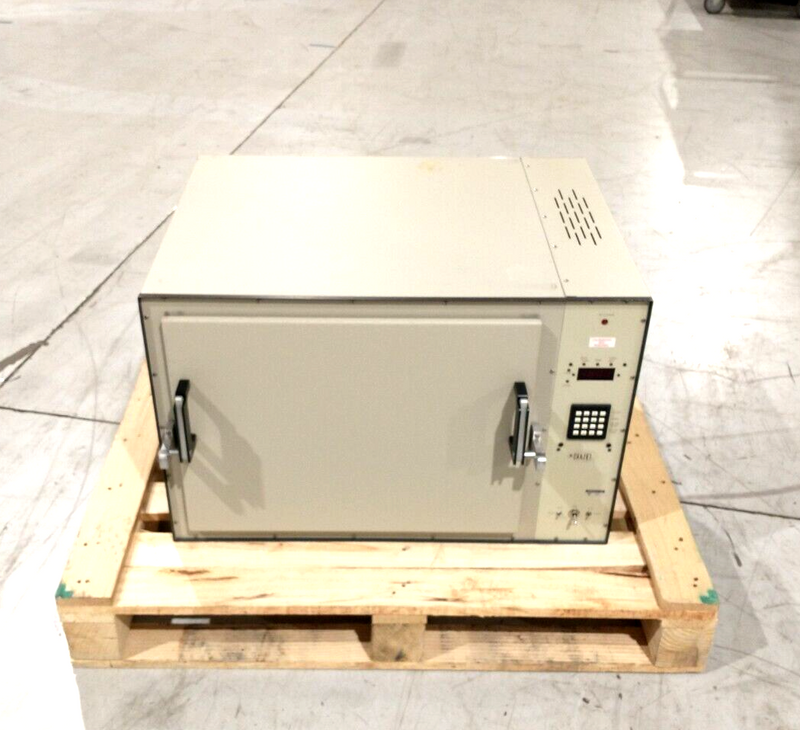 Sun Electronic Systems EC02 Temperature Test Chamber 2.2 Cubic Feet 115V - Maverick Industrial Sales