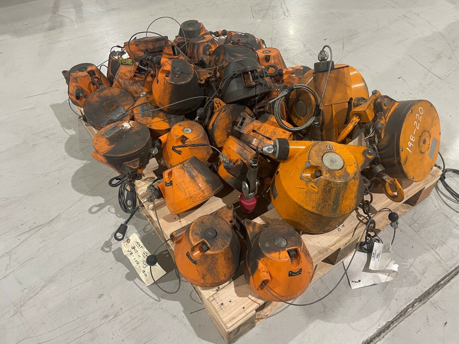 Packers Kromer Zero Gravity Tool Balancer Various Load Range LOT OF 32 BALANCERS - Maverick Industrial Sales