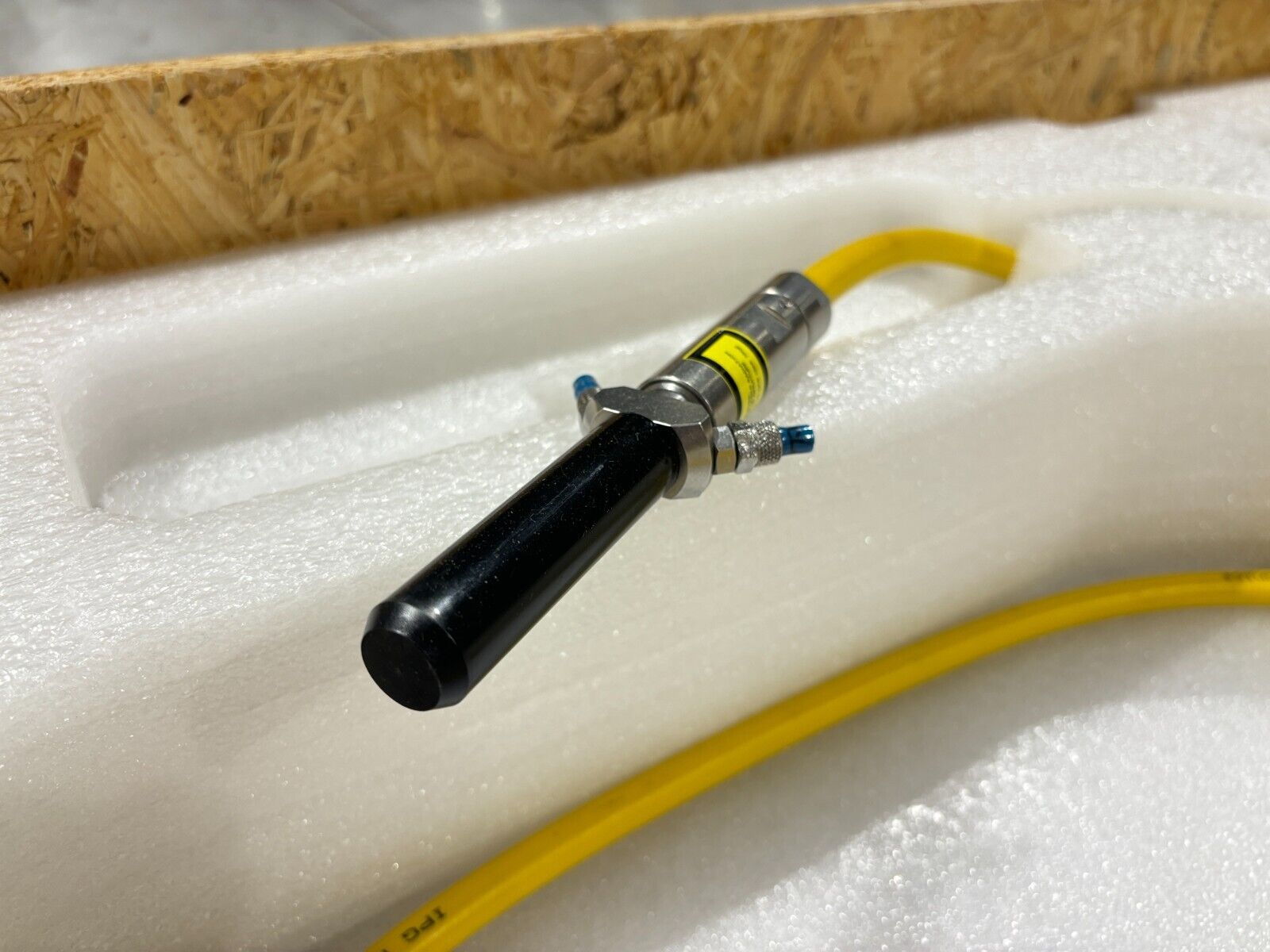 IPG Photonics Lasers YLR-400-WC Ytterbium Laser, 400W, 1600VA, (Aug. 2015) - Maverick Industrial Sales