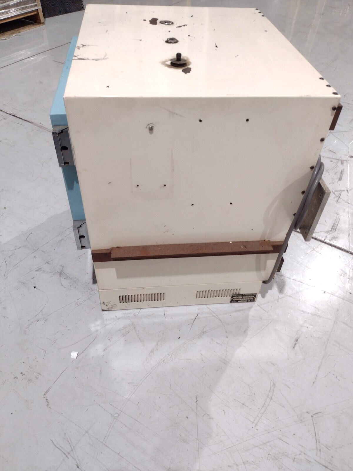 Blue M OV-18C Benchtop Lab Oven 240V 1PH 100F/38C- 550F/288C 1.9KW With Max Set - Maverick Industrial Sales