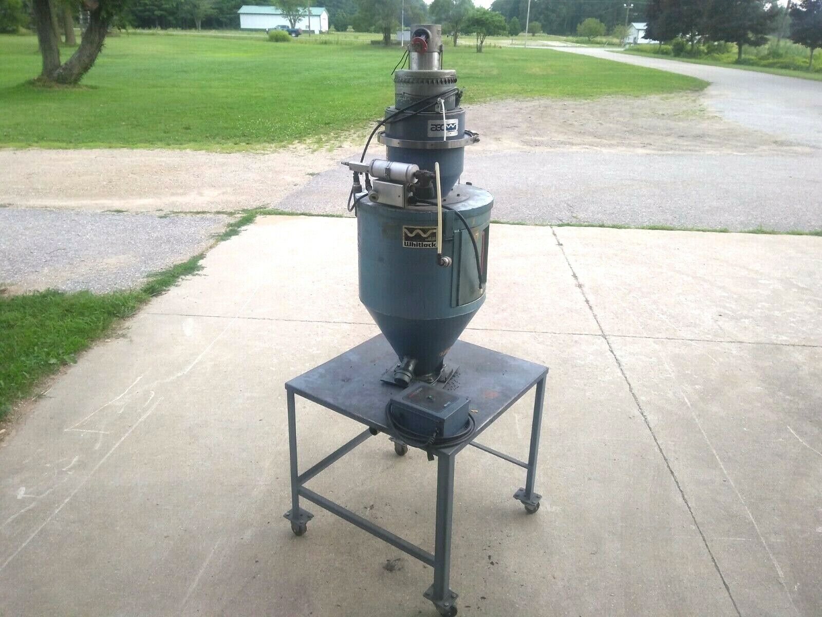 AEC Whitlock Autoloader AL-031C Plastics Hopper 115V 10A Flange Mount Cap - Maverick Industrial Sales