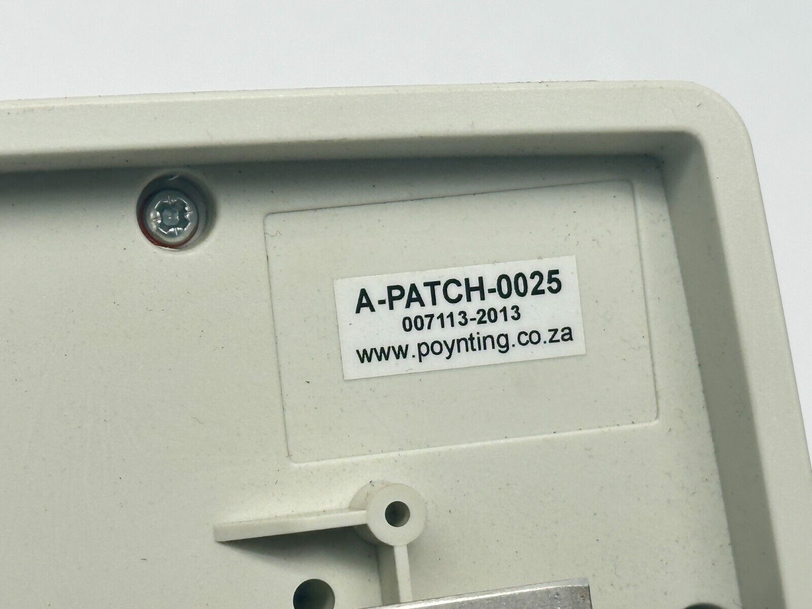 Poynting A-PATCH-0025 Unidirectional Circularly Polarized RFID Patch Antenna - Maverick Industrial Sales