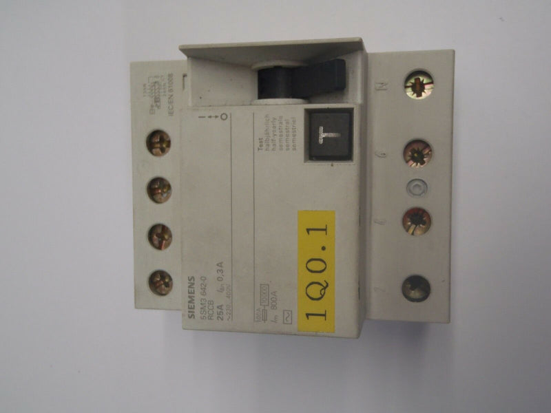 Siemens 5SM3 642-0 RCCB Circuit Breaker 4 Pole 25A 230-400V - Maverick Industrial Sales