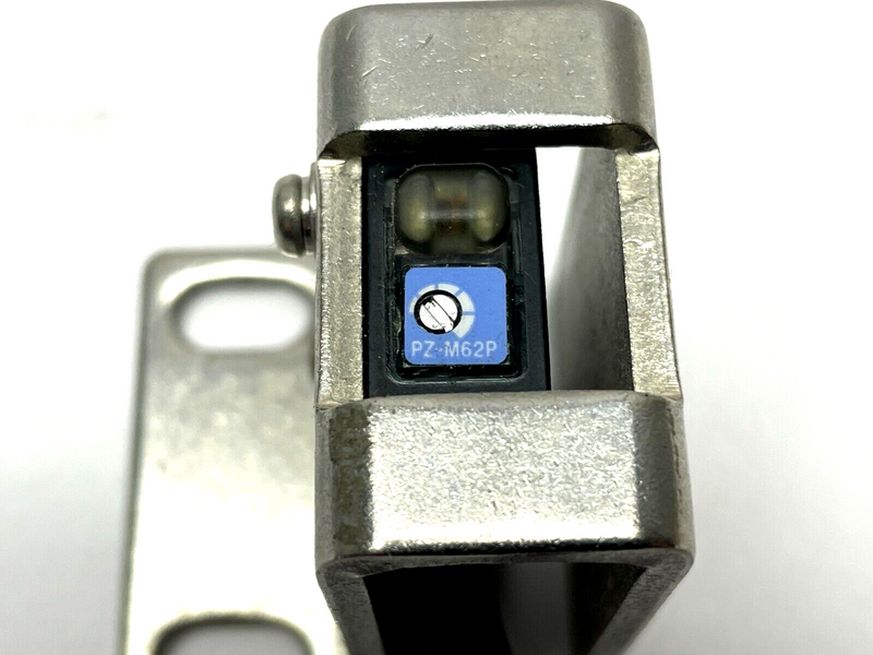 Keyence PZ-M62P Photoelectric Sensor w/ Mounting Bracket - Maverick Industrial Sales